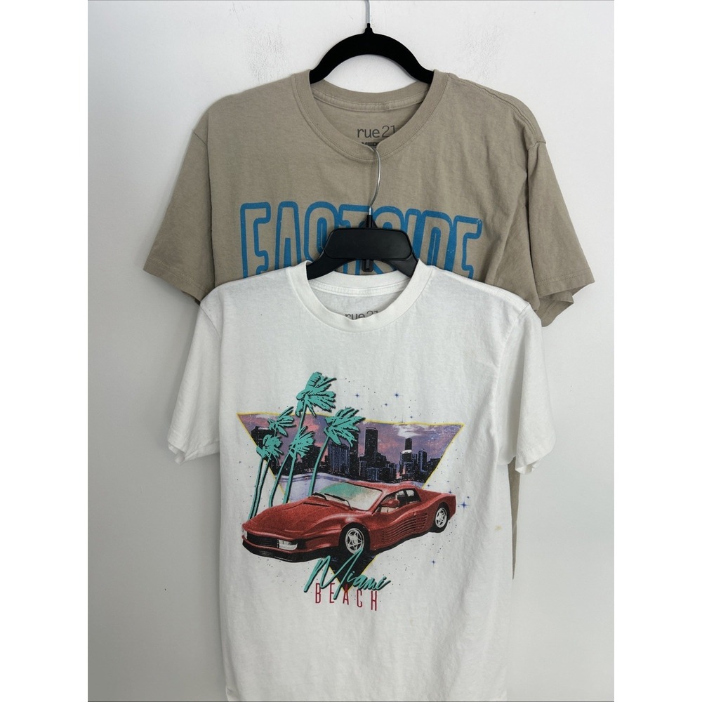 Two Rue21 Men's Medium‎ Novelty Car Short Sleeve T-Shirts 100% Cotton